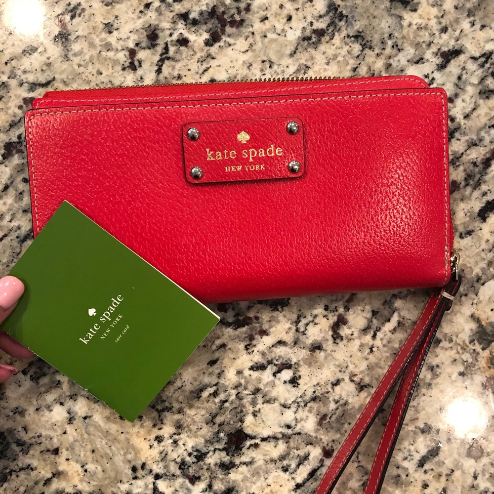 Authentic Kate Spade wristlet